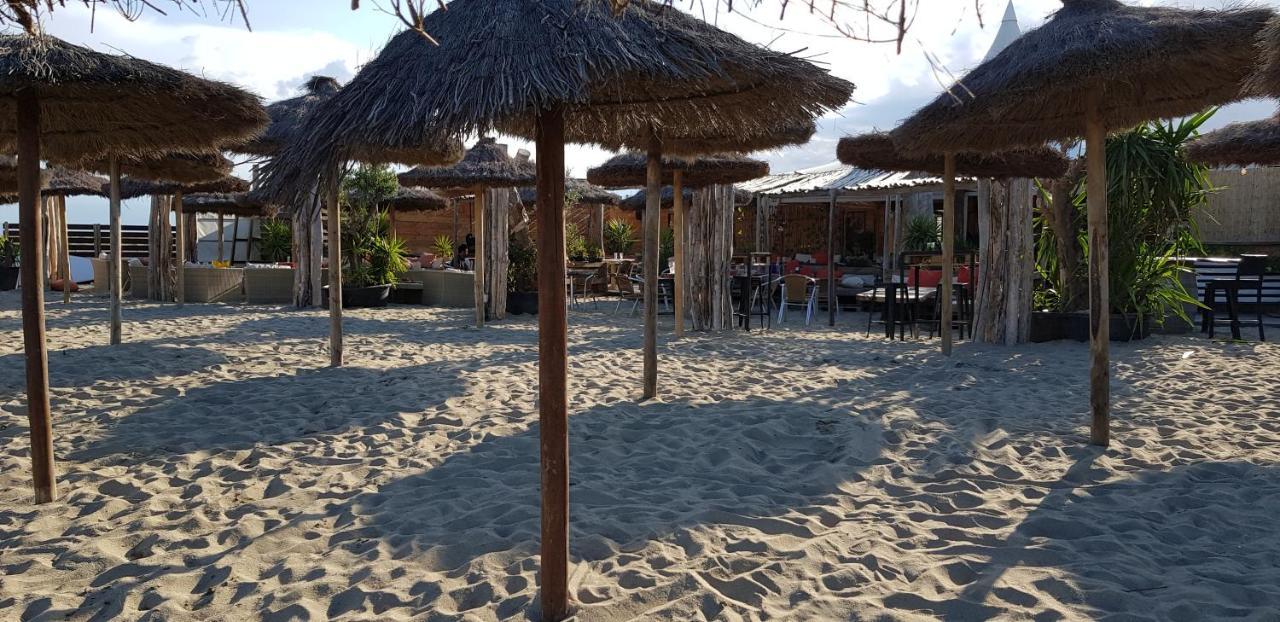 Les Mobilhomes Helvetiques 4 Etoiles Mar Estang Canet En Roussillon Exterior foto