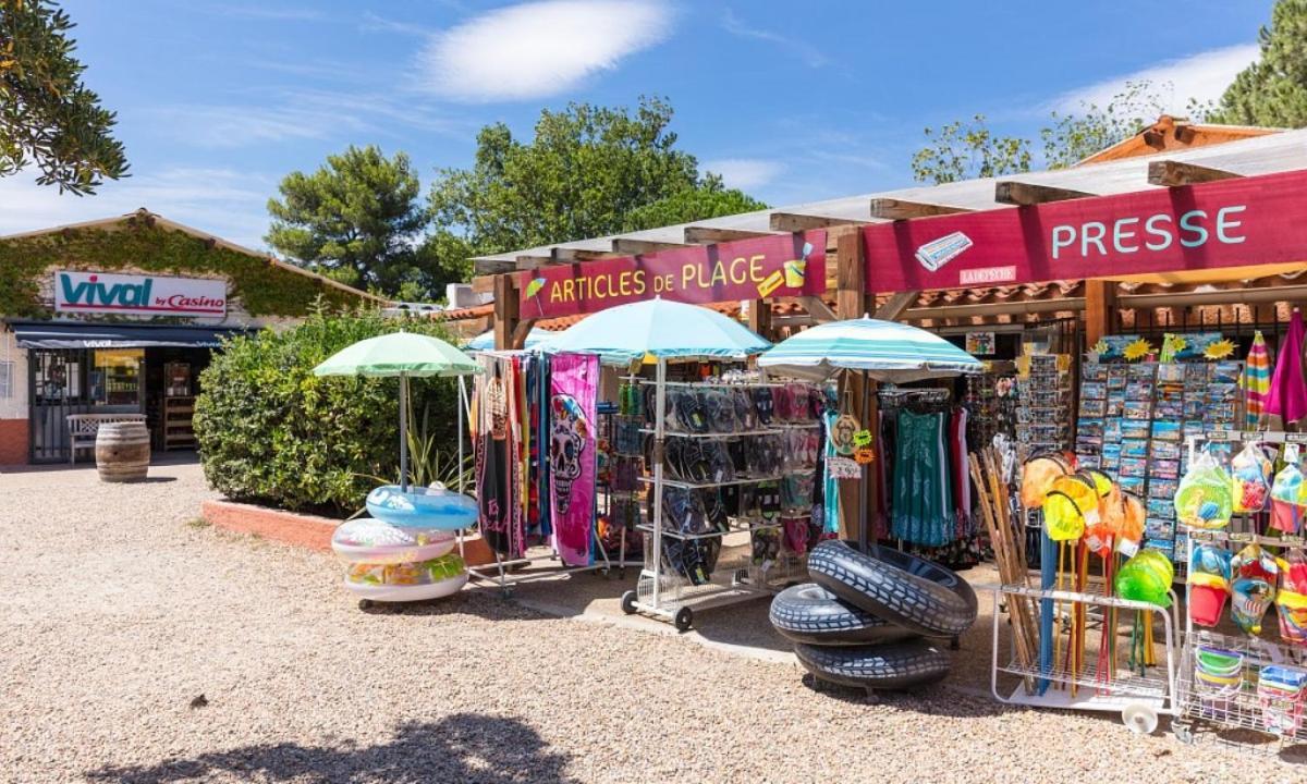 Les Mobilhomes Helvetiques 4 Etoiles Mar Estang Canet En Roussillon Exterior foto